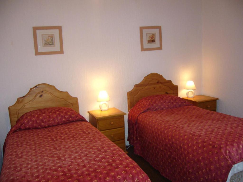 Monterey Beach Hotel Литам-Сент-Эннс Номер фото